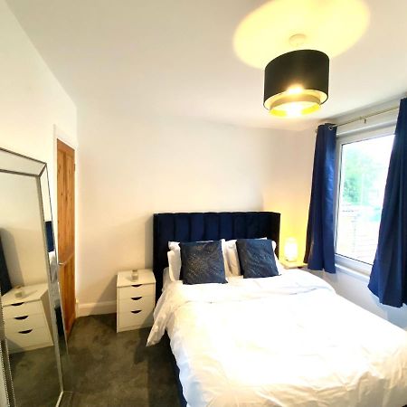 Medway Getaway - 3 Bed Home With Luxury Bathroom تشاتام المظهر الخارجي الصورة