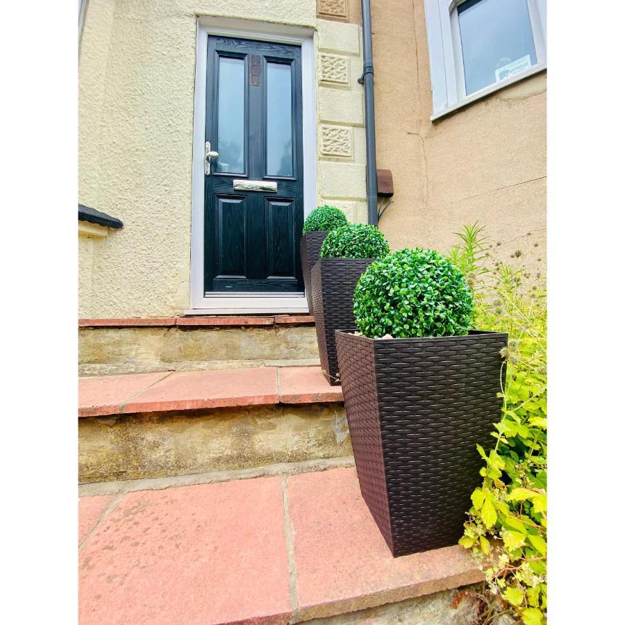 Medway Getaway - 3 Bed Home With Luxury Bathroom تشاتام المظهر الخارجي الصورة