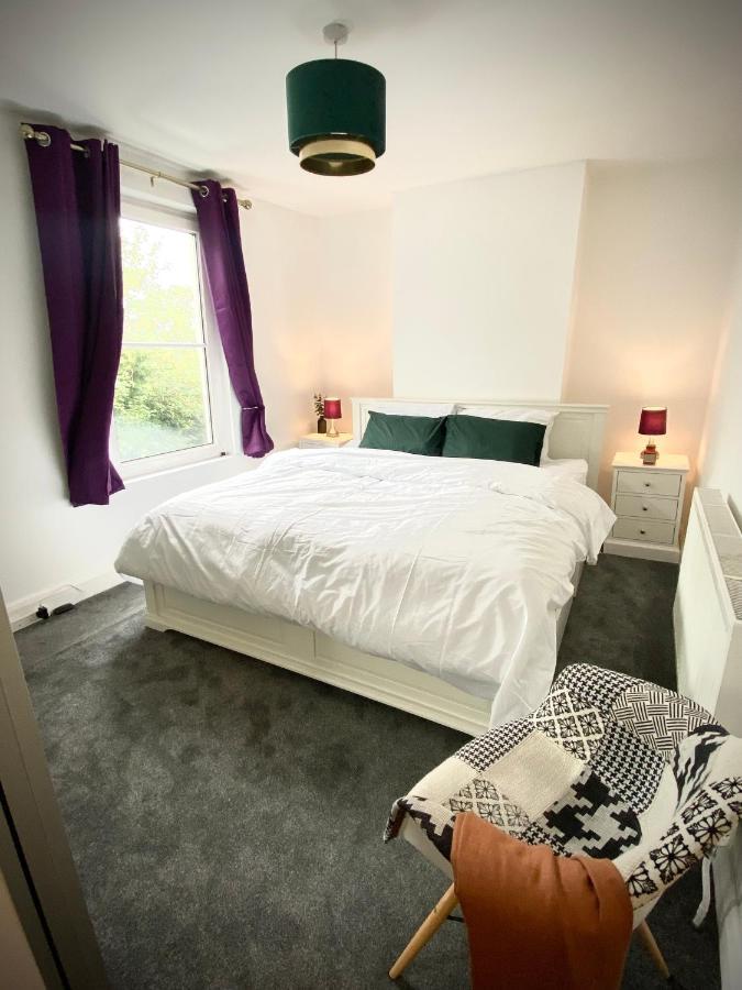 Medway Getaway - 3 Bed Home With Luxury Bathroom تشاتام المظهر الخارجي الصورة