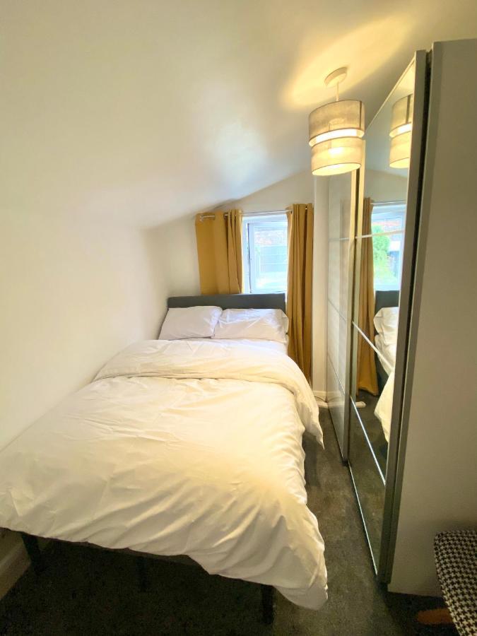 Medway Getaway - 3 Bed Home With Luxury Bathroom تشاتام المظهر الخارجي الصورة