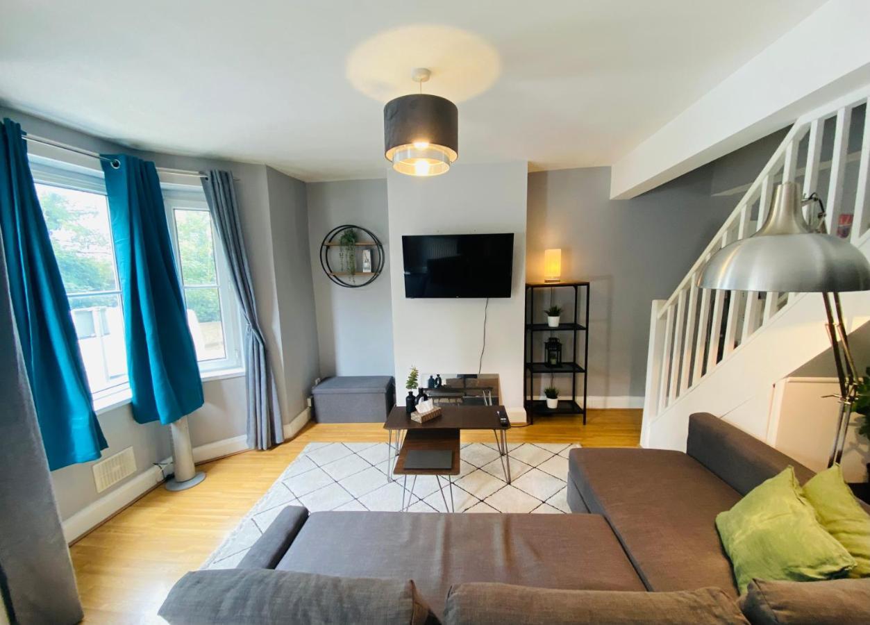 Medway Getaway - 3 Bed Home With Luxury Bathroom تشاتام المظهر الخارجي الصورة